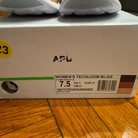 APL Women's TechLoom Bliss in Navy and Cedar - Picture 2 of 8